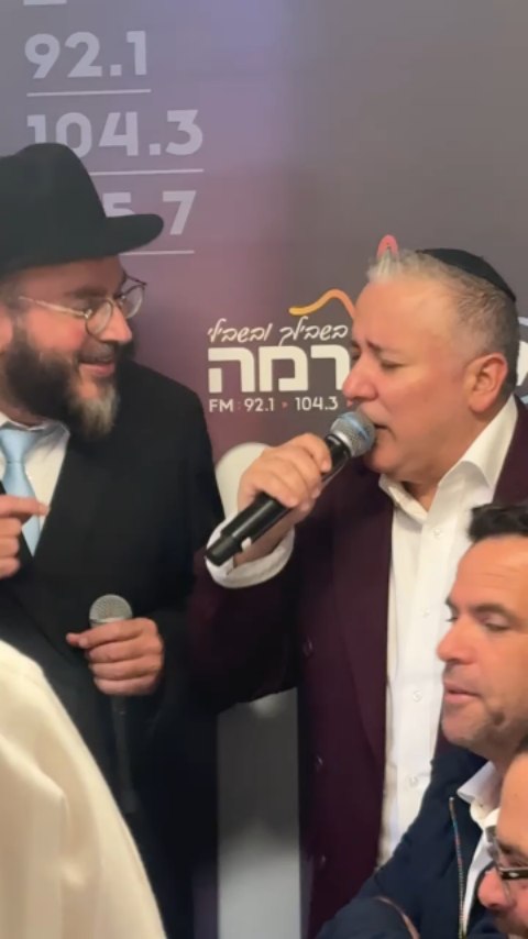 יניב בן משיח בהופעה חיה בשידור חי ברדיו קול ברמה - היה אש...