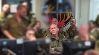 בדלתיים סגורות: תיעוד של מפקד פיקוד הצפון, אלוף רפי מילוא...