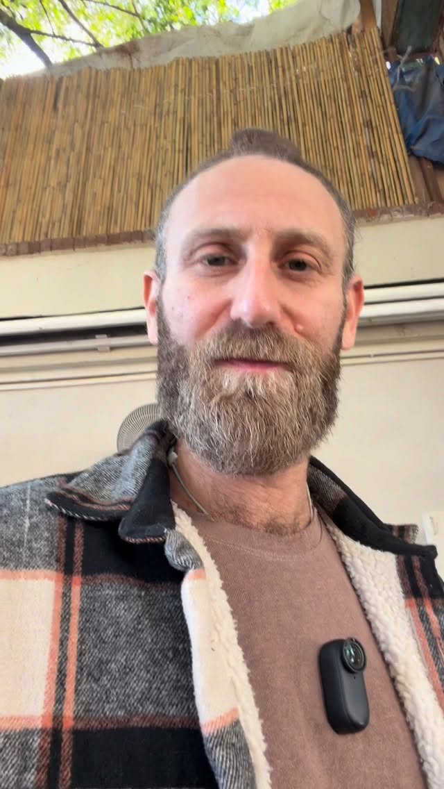 על מה לעזזל הולכים להפגין שם היום ?