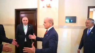 ✏️אסלאמאבאד | תיעוד מהרגעים של הגעת המשלחת האיראנית כשבראשה,...