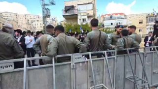 המפגינים בירושלים: "היהדות החרדית הכריזה מלחמה, הציונים הם לא...