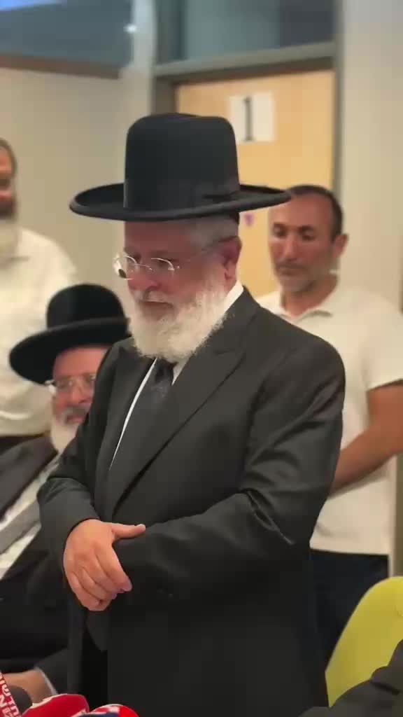 הגאון רבי זבדיה כהן, אב"ד תל אביב, אחיו של מורנו הגאון הרב זמיר...