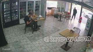 לא יודעת מה קורה במדינה אבל *אנשים איבדו את זה לגמריייי*...