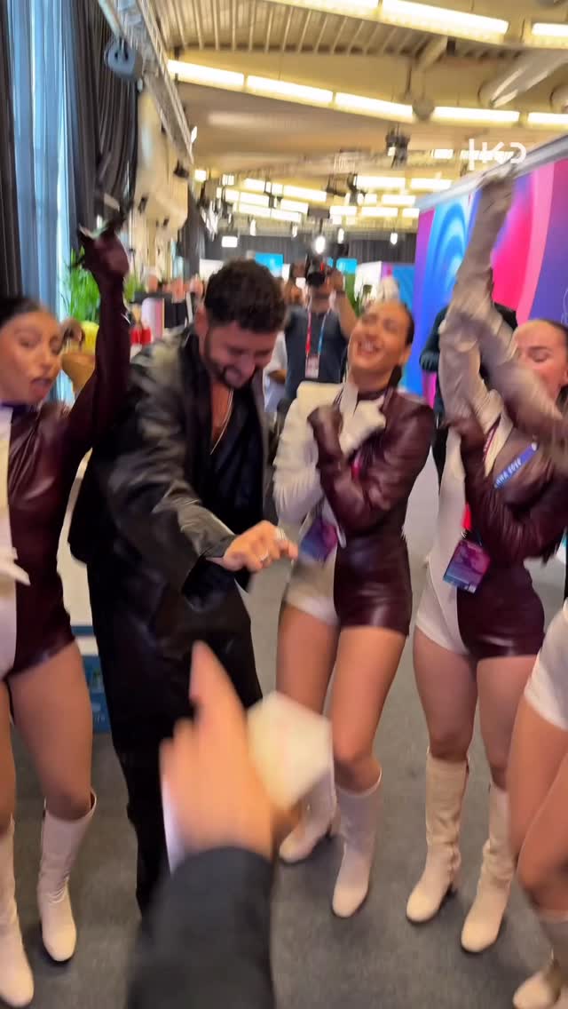 נועם והמישליות מתכוננים להופעה מול השופטים, לפני חצי גמר...