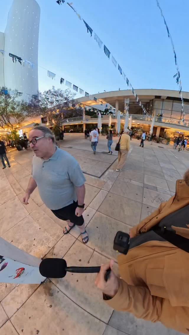 מעדיף לשבת עם ערבים (מעל 40% הכחשת שואה 2% התגייסות לצה״ל ) ולא עם...