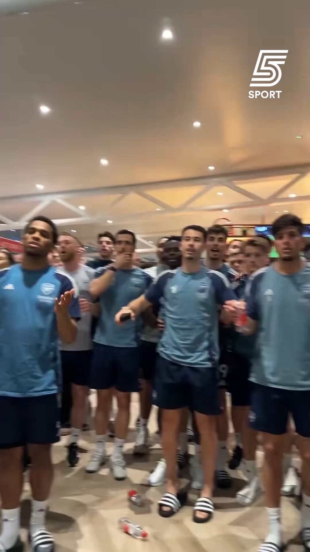 הרגע שארסנל גילתה שהיא אלופה🏆🔴...