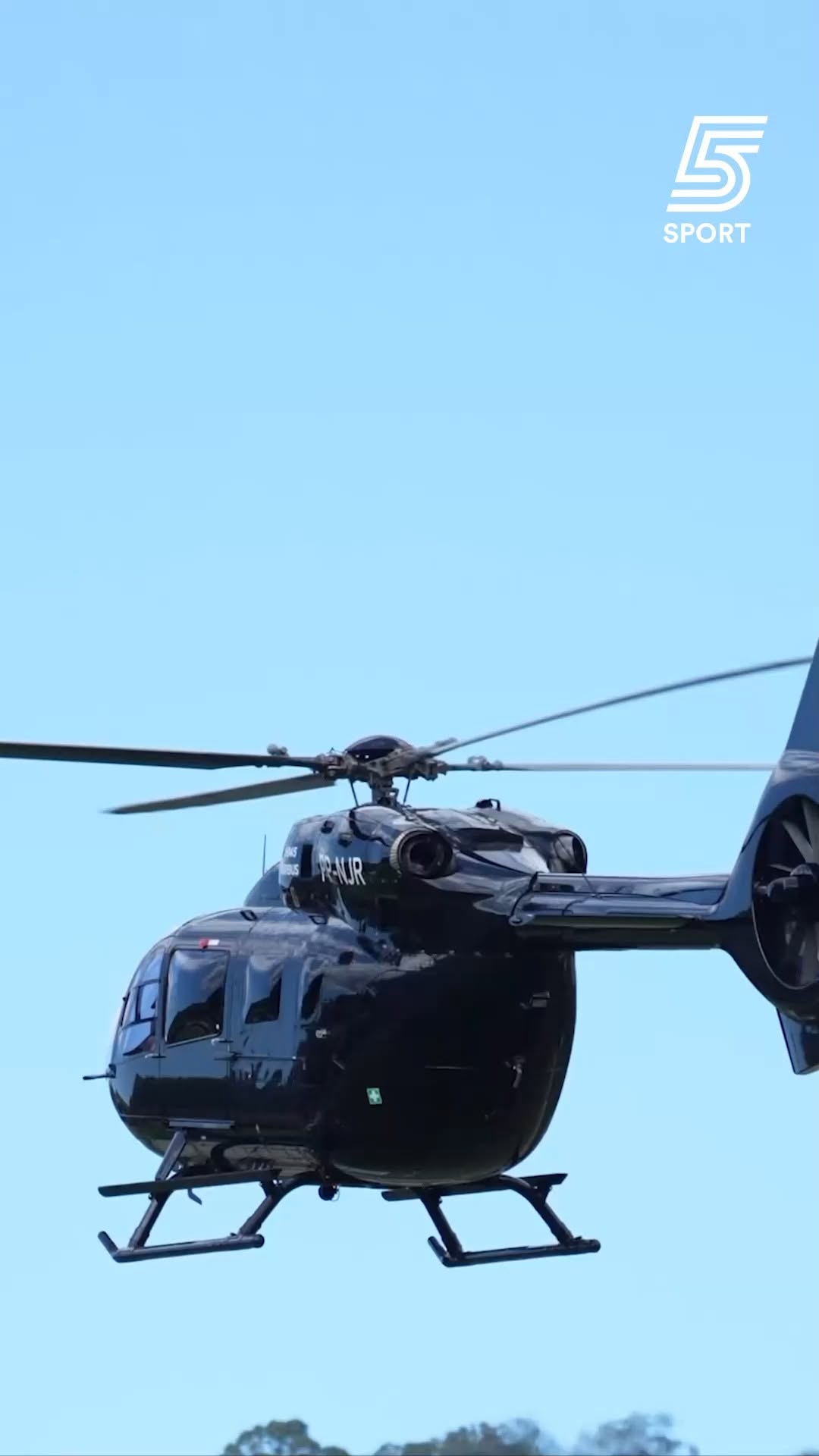 ניימאר מגיע לנבחרת ברזיל בסטייל🚁...