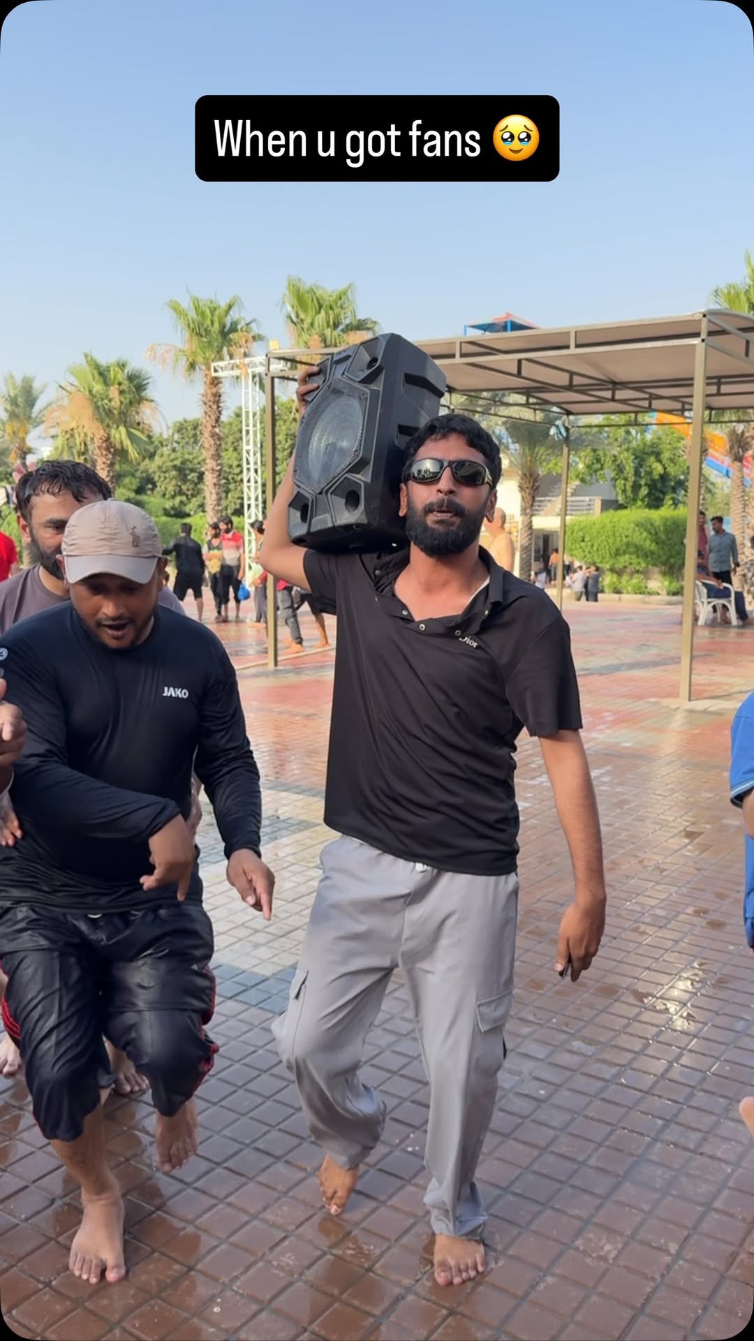 מדובר במעריצים של טופאק - חלק 3 😀😀😀...