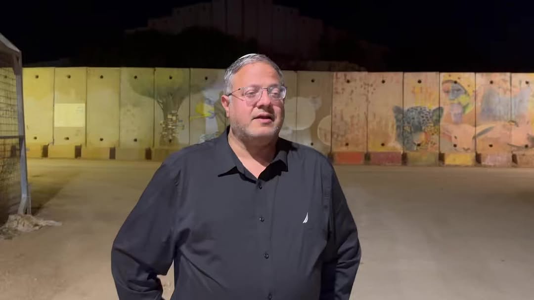 הגעתי למושב שתולה בגבול הצפון, וגם מכאן אני אומר לראש הממשלה:...