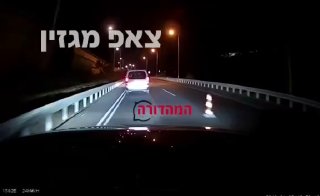 תיעוד: נגרר של משאית התנתק במהלך נסיעה ביציאה מירושלים...