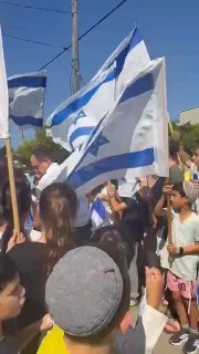 שלושה חודשים אחרי שנפצע קשה בלבנון ואיבד את שתי רגליו, הגיע...
