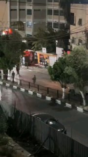 מוקדם יותר הלילה:...