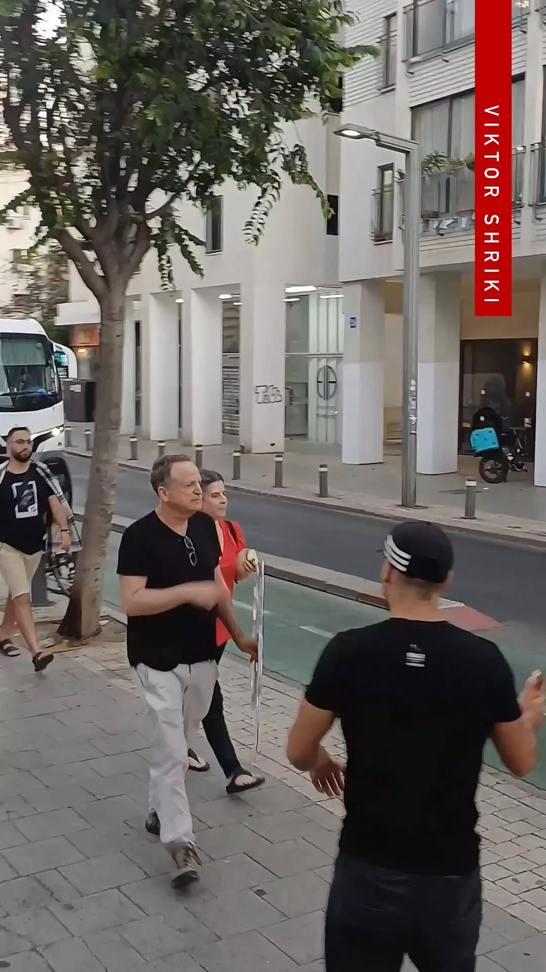 אני מתנדב, חוסם שמאלנים....