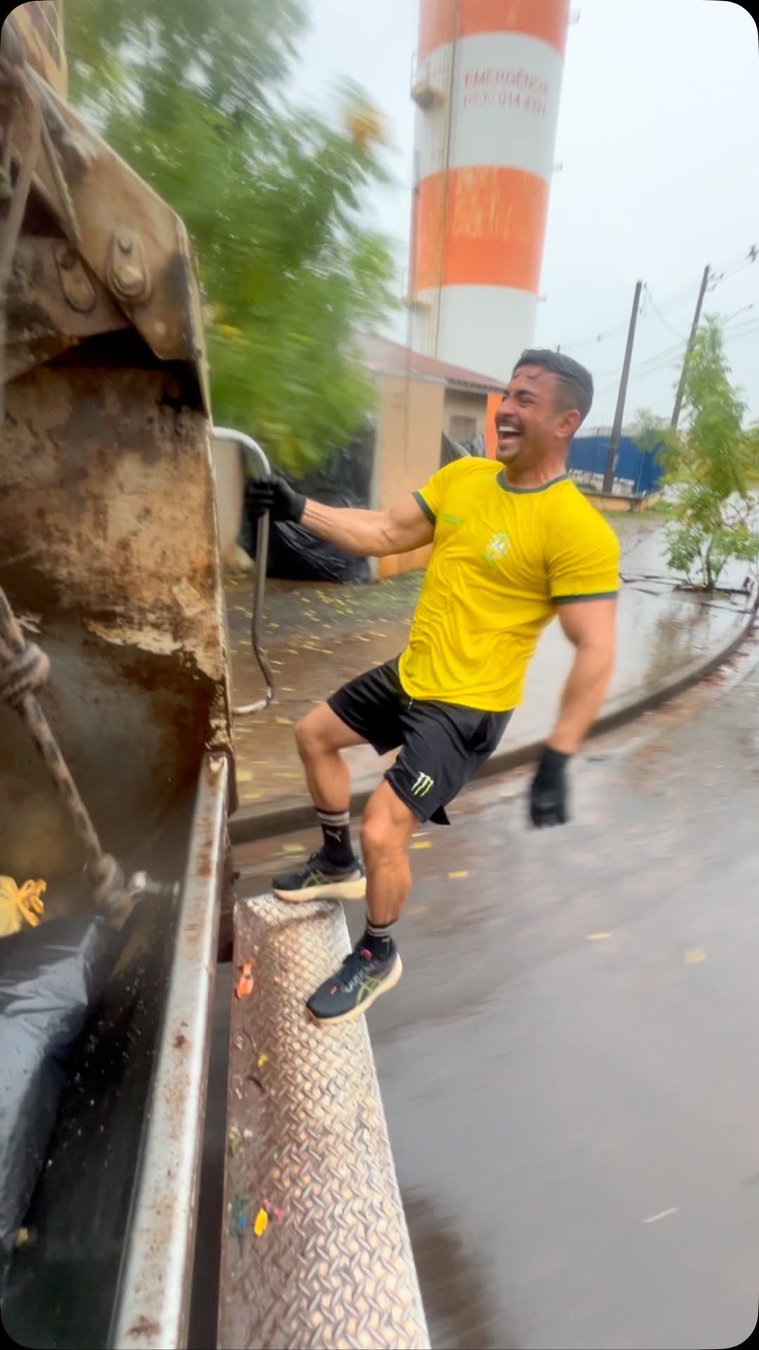 מנקה זבל בכיף...