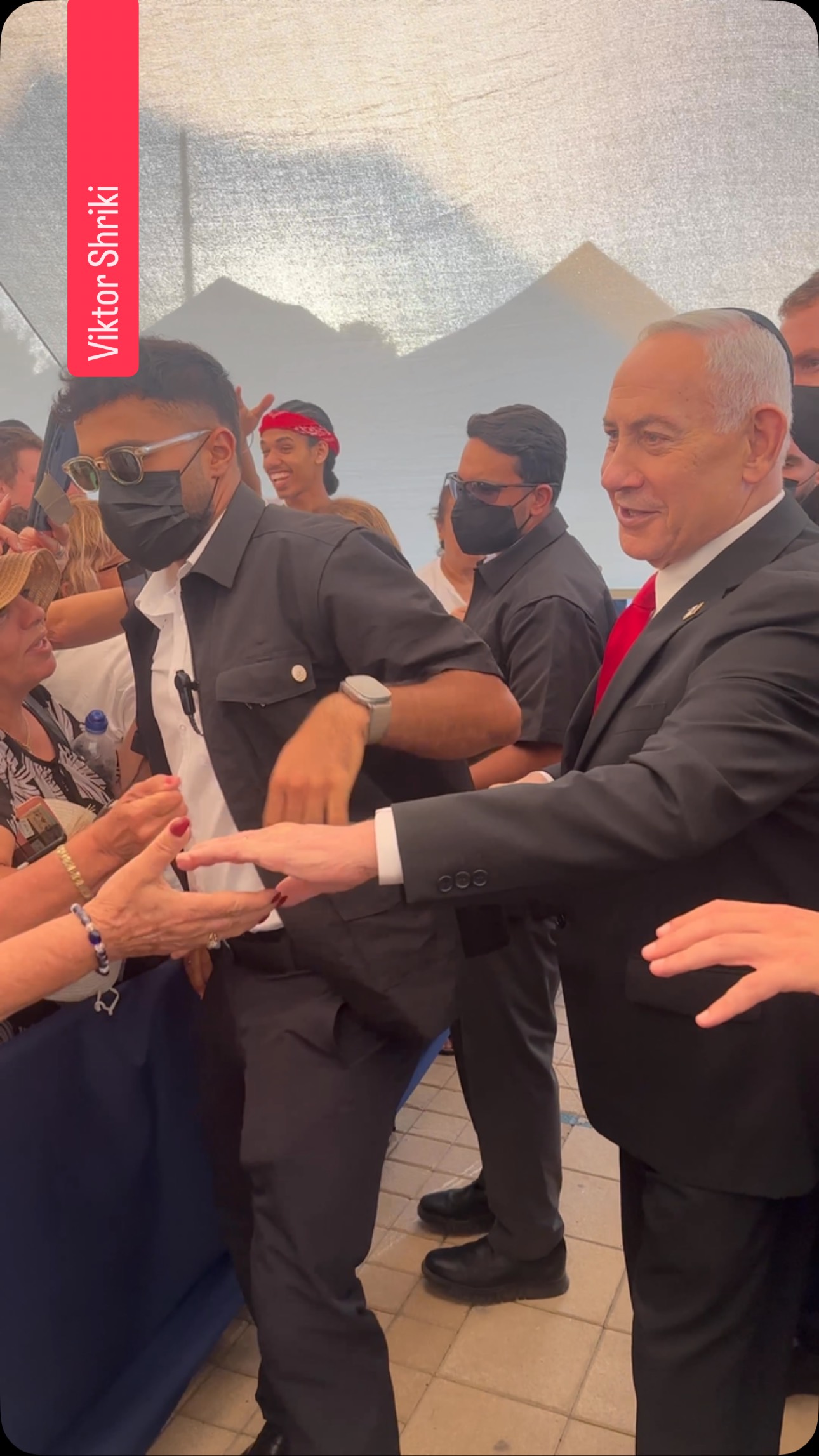ככה ראש הממשלה בנימין נתניהו מתקבל ע״י הקהל ביום הזיכרון...