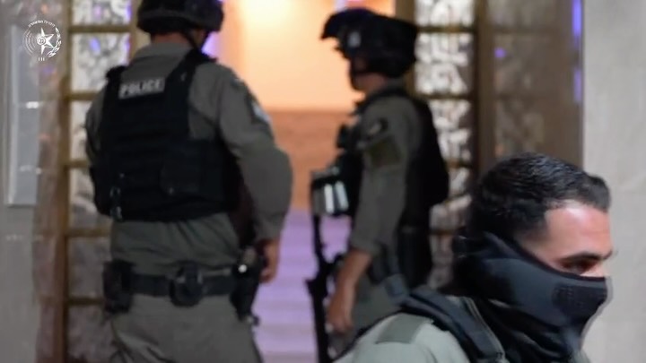 בהתאם למדיניות שאני מוביל במאבק נגד הפרוטקשן, המשטרה עצרה...