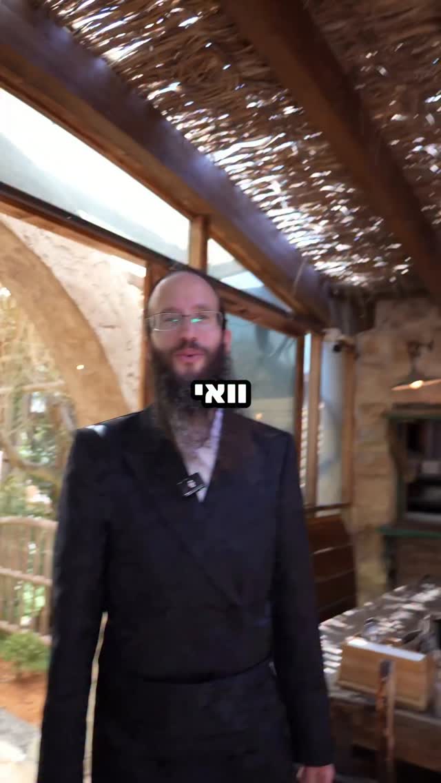 בנאדם נלחם מתפרק
