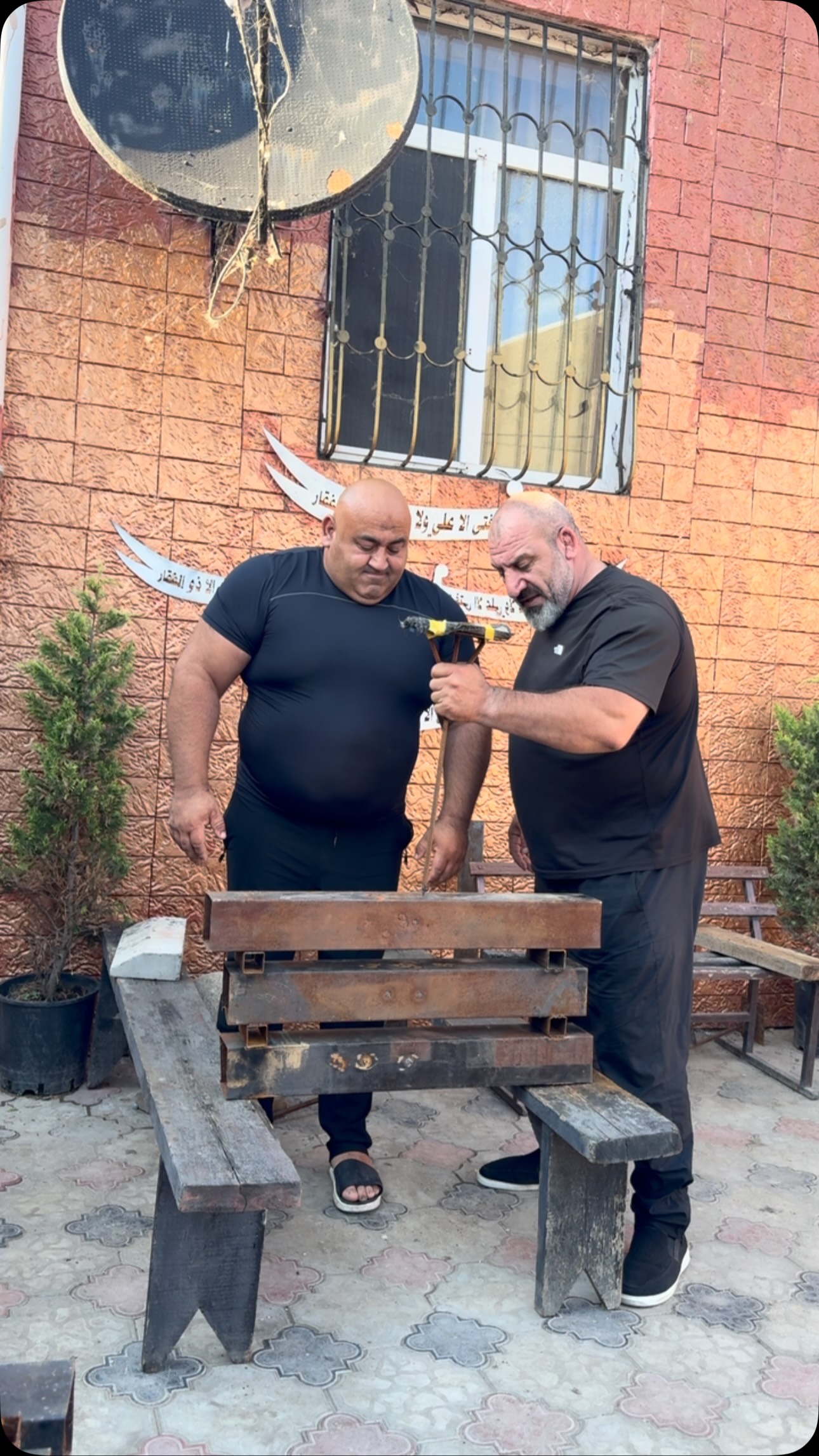 מדובר בבחור חזק...