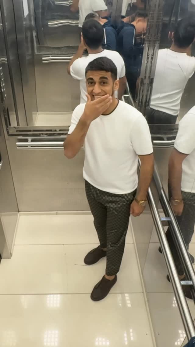 מתיחה: חלומו של כל גבר 😂😂😂...