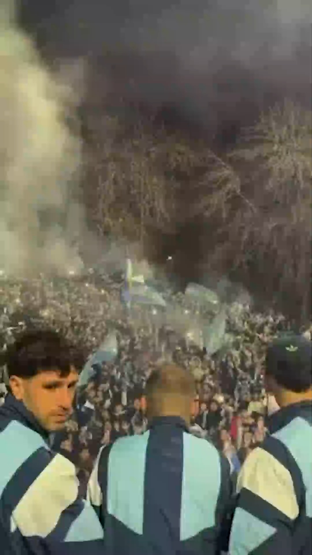 כך התקבלה נבחרת ארגנטינה עם חזרתה הביתה🇦🇷...