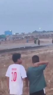 אלפי מהגרים בלתי חוקיים בוזזים את סניף מרקדונה בסאוטה....