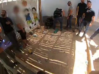 המשטרה איתרה ברהט רובה M-16 שהוסלק בארגז חול בגן ילדים, לצד...