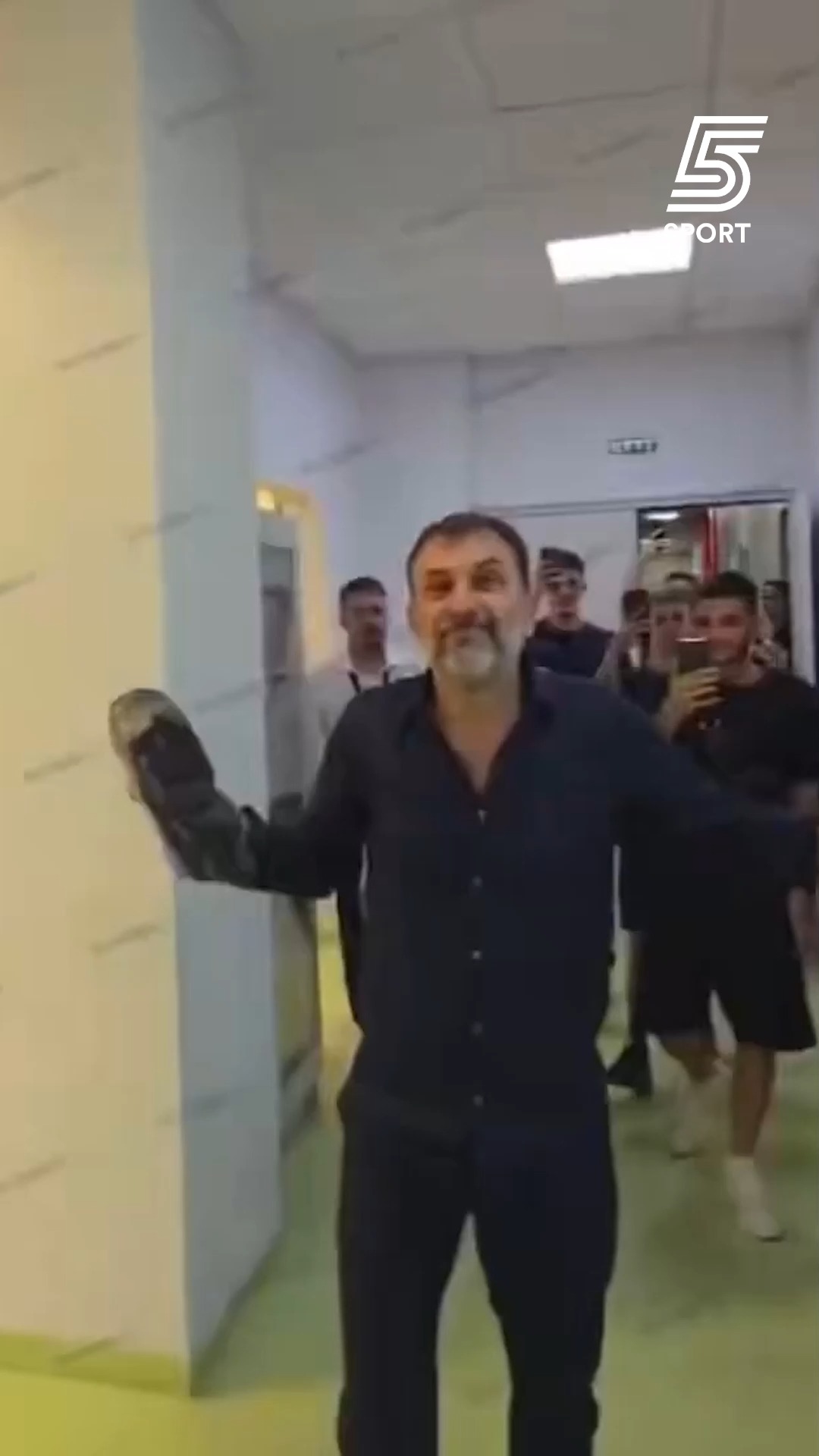בעל בית השתגע😂...