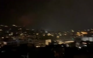 מקורות בלבנון מדווחים על תקיפה אווירית לעבר הכפר השיעי רמאן,...