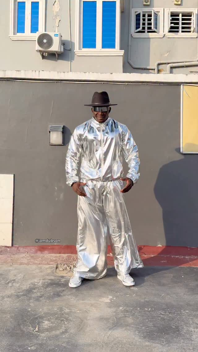 Human?🤭🤖🕺🏽🔥...