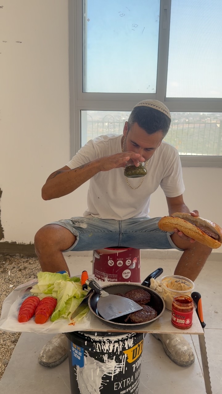 סיפורי ארוחת פועלים עם שלומי ברזילי...