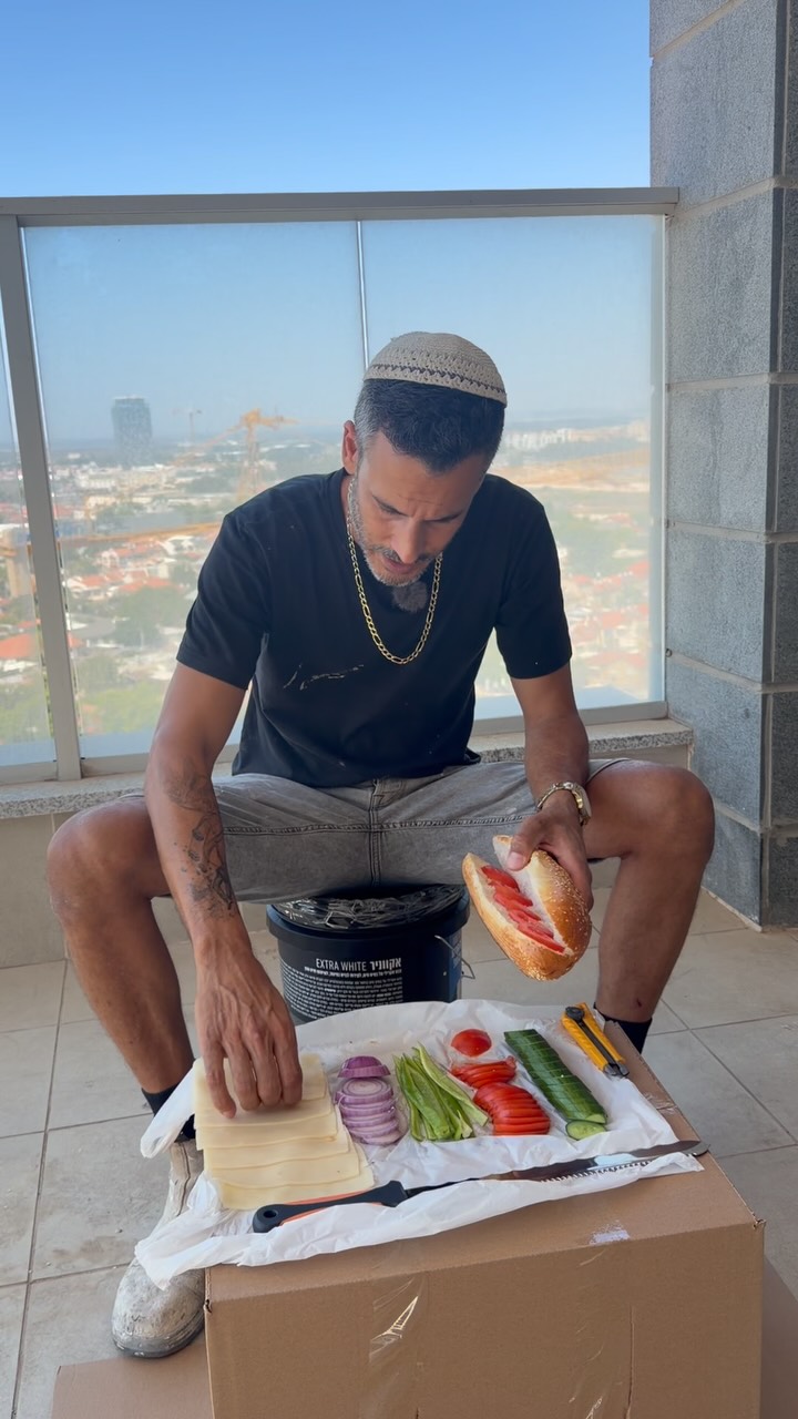 סיפורי ארוחת פועלים עם שלומי ברזילי...