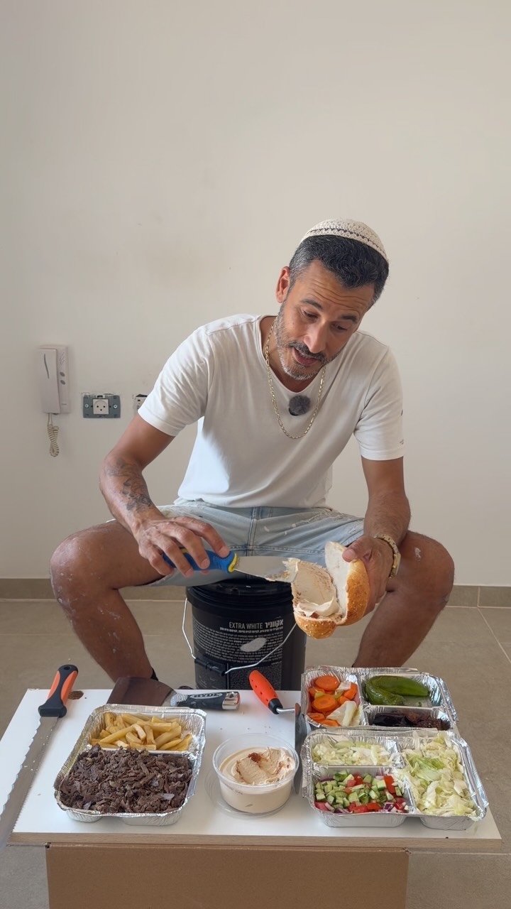 סיפורי ארוחת פועלים עם שלומי ברזילי...