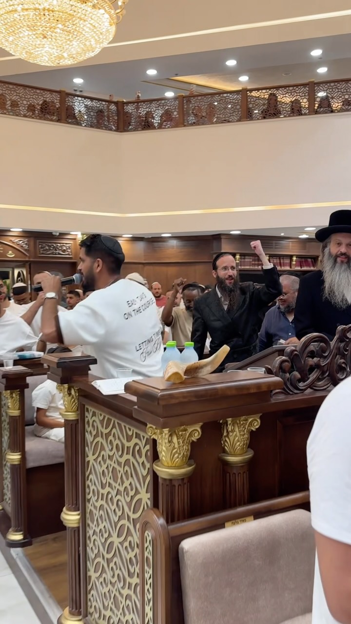 מתכוננים להגעה לרבינו הקדוש תודה לזמר ישראל אס הצדיק...