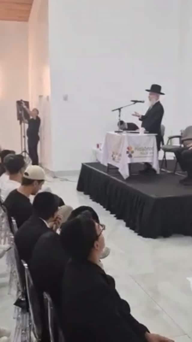 הרצאה של הרה"ג זמיר כהן מול 550 אנשים במיאמי, כחלק מסבב הרצאות...