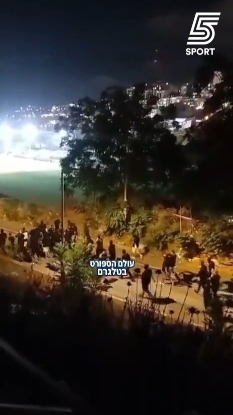 לא שקט בבירה: עשרות אוהדי בית''ר ירושלים הגיעו לבית וגן ופוצצו...