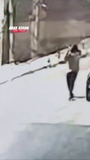 תיעוד חריג מסאג'ור שבגליל: אדם נראה משגר טיל לאו לעבר מבנה...