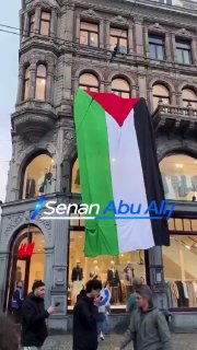 צפו: ישראלים מורידים את הדגל הפלסטיני שהונף בכיכר דאם...