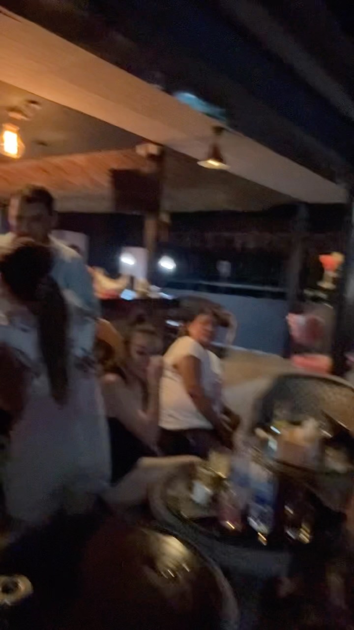 ⁨ ⁨ גם גנבו לי תכסף מהכיס גם רצו לחייב אותי כל זה קרה בקוסמוי...