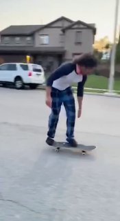 פספוס על סקייטבורד...