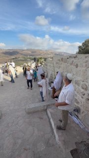 הבוקר בקבר אלעזר בן אהרון הכהן בכפר עוורתא שבשומרון...