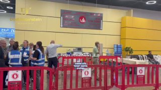 טיסת פליי דובאי: מתחם ההמתנה והמידע למשפחות בטרמינל 1...