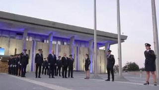 דגלי ישראל הורדו לחצי התורן בשעה 06:29 - כך זה נראה מהכנסת...