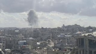 התקיפות בח'אן יונס - של מטוסי קרב - באזור כיכר מוזה במרכז ח'אן...