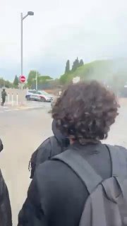 איך אומרים אינתיפאדה בצרפתית?...
