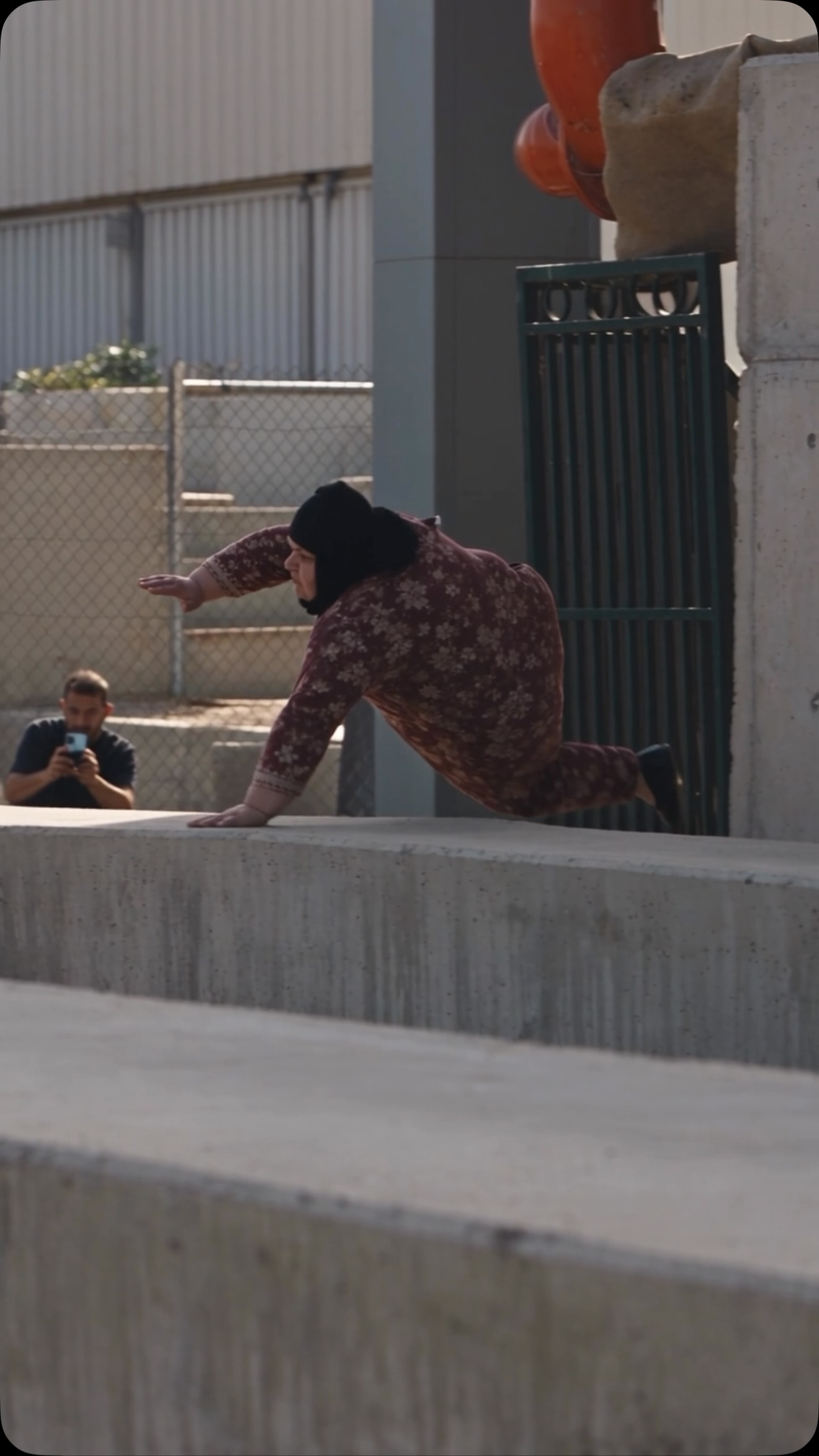 סבתא פארקור Grandma Parkour...