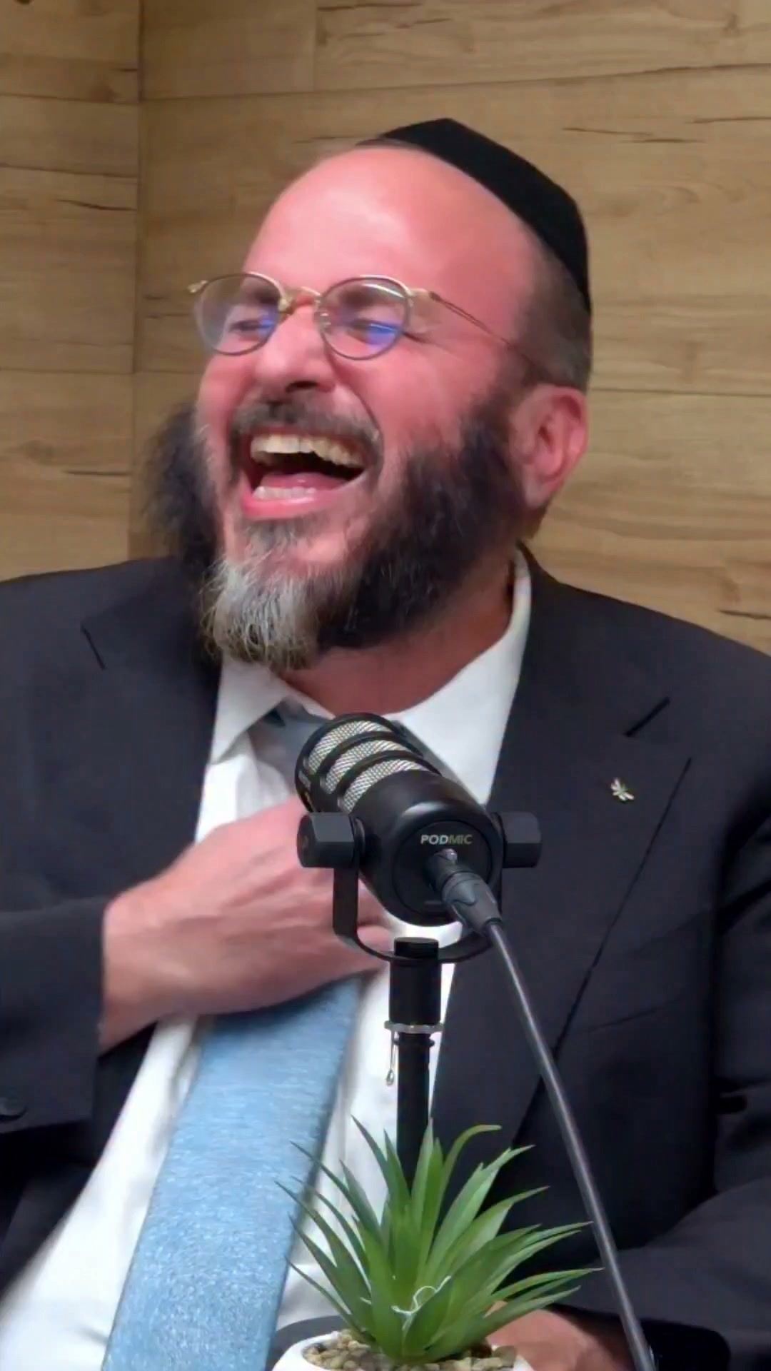 תחזיקו את הבטן חזק! מתחילים מבראשית...
