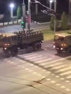ובינתיים באלבניה: הצבא מתערב כדי לדכא את המהומות....