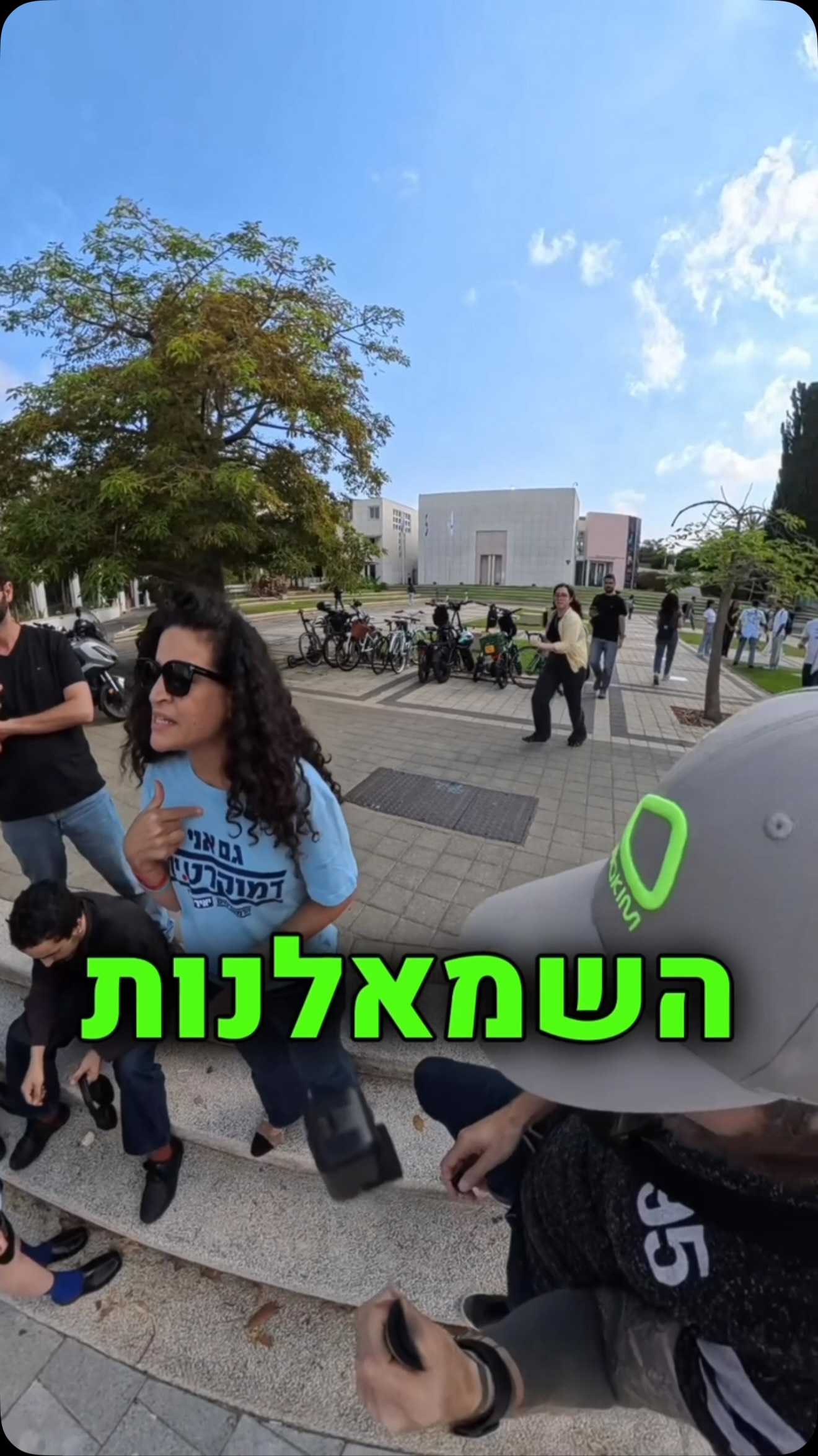מת ללכת לדבר עם נשים ערביות נראה מה יש להם להגיד לי שמאל ימין...