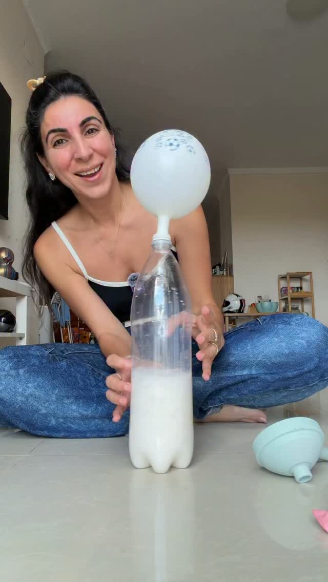ניסוי מדליק שתוכלו לעשות מחר עם הילדים אחרי המסגרות 🥰...