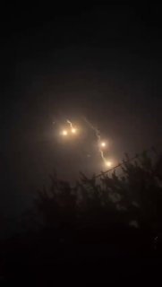 פצצות תאורה מעל לעיר חברון עם תחילת המבצע לסיכול הטרור בעקבות...